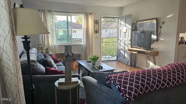 1267 Chalmette Avenue, Ventura, CA 93003