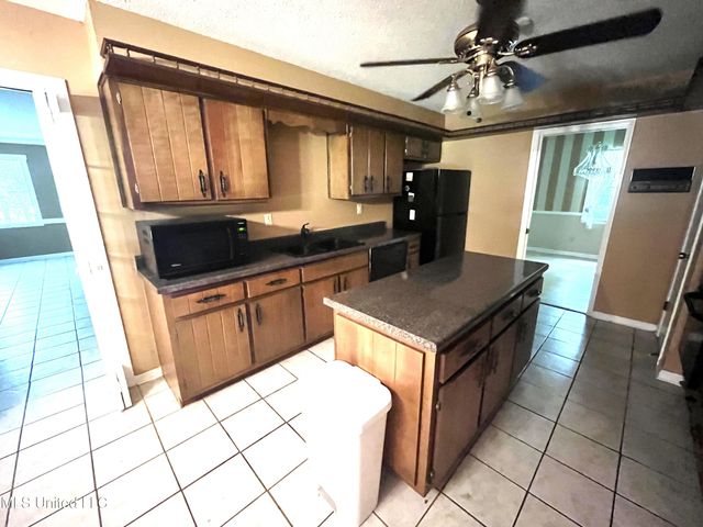 6101 Spring Creek Drive, Olive Branch, MS 38654