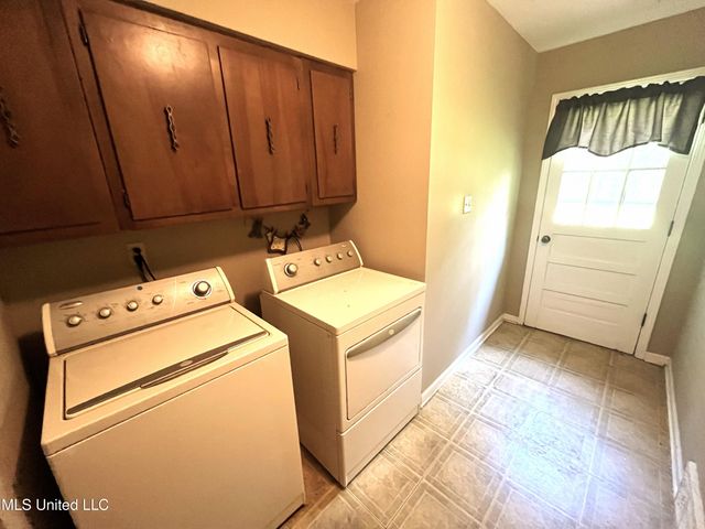 6101 Spring Creek Drive, Olive Branch, MS 38654