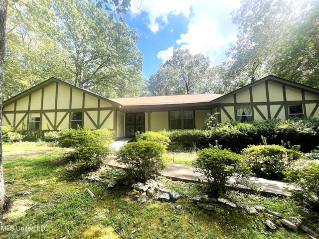 6101 Spring Creek Drive, Olive Branch, MS 38654