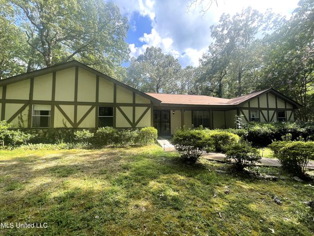 6101 Spring Creek Drive, Olive Branch, MS 38654