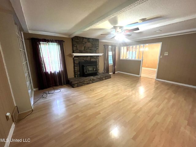 6101 Spring Creek Drive, Olive Branch, MS 38654