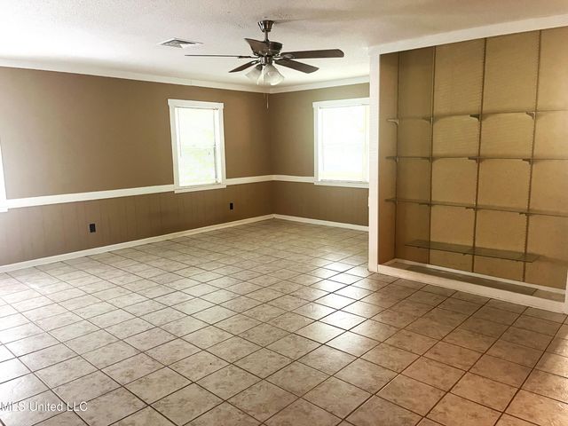 6101 Spring Creek Drive, Olive Branch, MS 38654