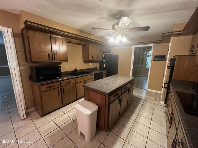 6101 Spring Creek Drive, Olive Branch, MS 38654