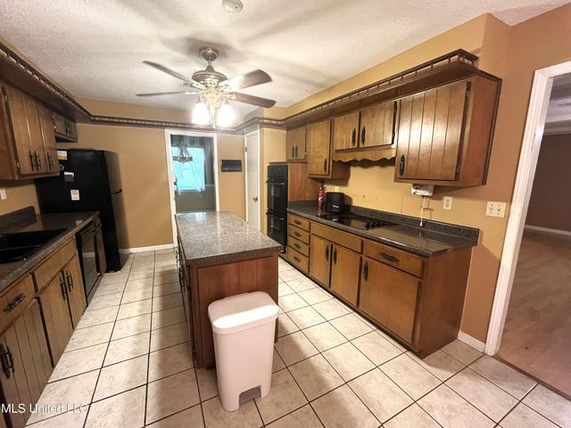 6101 Spring Creek Drive, Olive Branch, MS 38654