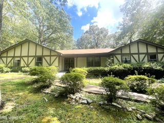 6101 Spring Creek Drive, Olive Branch, MS 38654