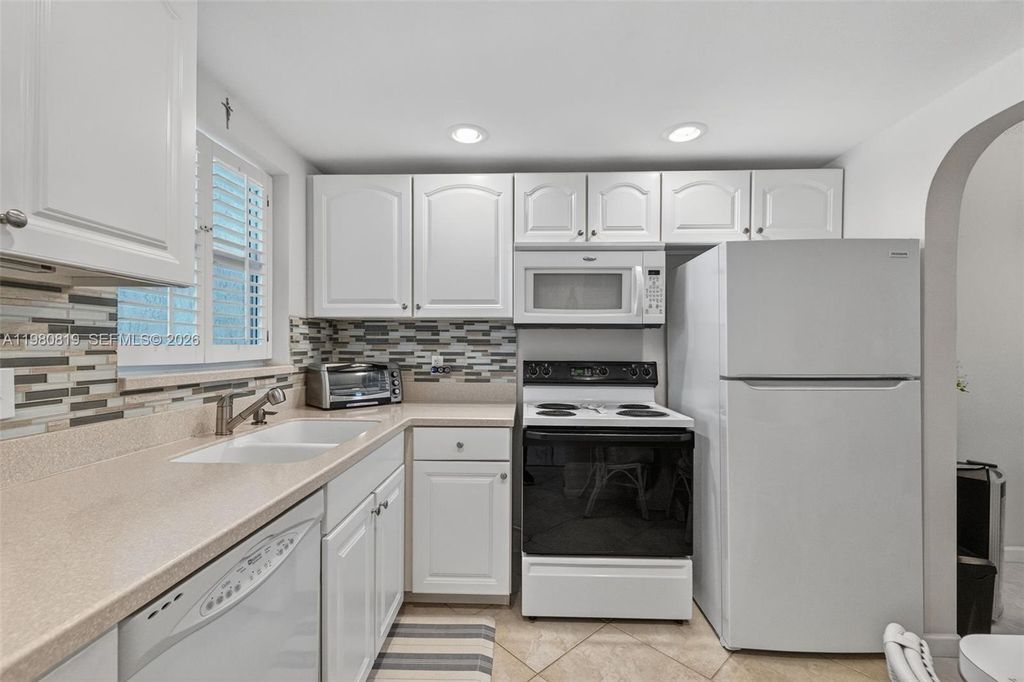 6650 Royal Palm Blvd 207C, Margate, FL 33063