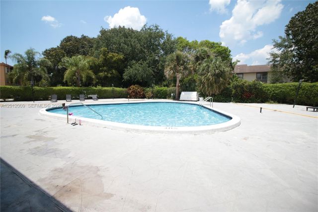 4314 NW 9th Avenue 43C, Deerfield Beach, FL 33064