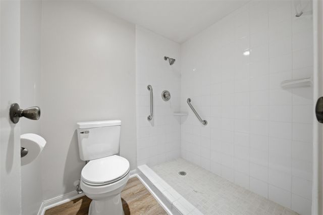 1860 White Oak Drive 333, Houston, TX 77009