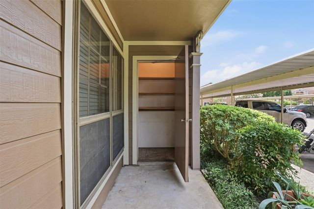 1860 White Oak Drive 333, Houston, TX 77009
