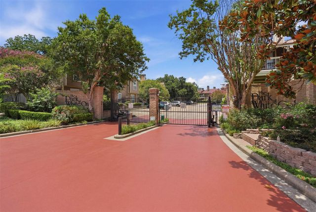 1860 White Oak Drive 333, Houston, TX 77009