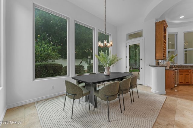 303 E WEXFORD Cove, Phoenix, AZ 85020