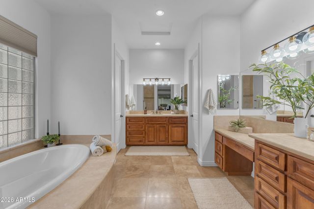 303 E WEXFORD Cove, Phoenix, AZ 85020