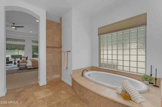 303 E WEXFORD Cove, Phoenix, AZ 85020