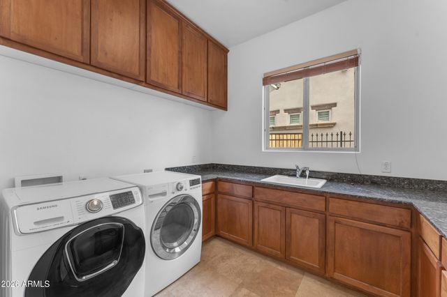 303 E WEXFORD Cove, Phoenix, AZ 85020