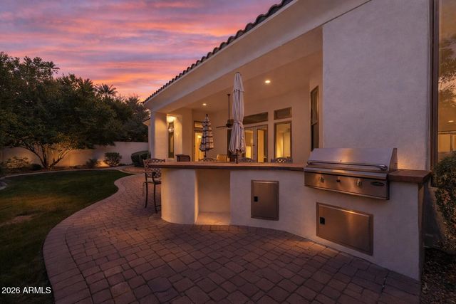 303 E WEXFORD Cove, Phoenix, AZ 85020