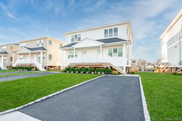 2812 Ocean Avenue, Seaford, NY 11783