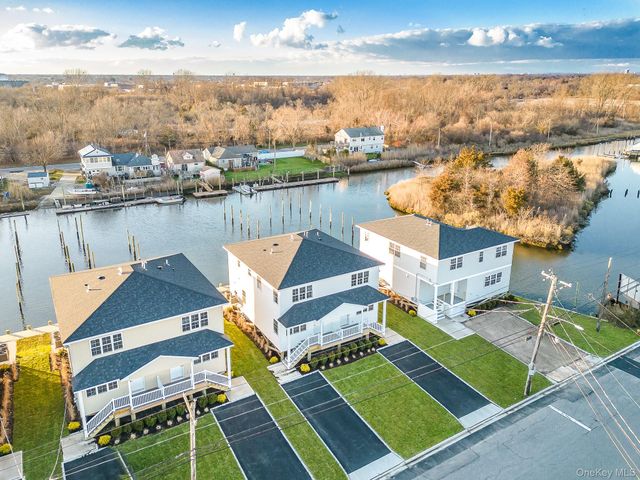 2812 Ocean Avenue, Seaford, NY 11783