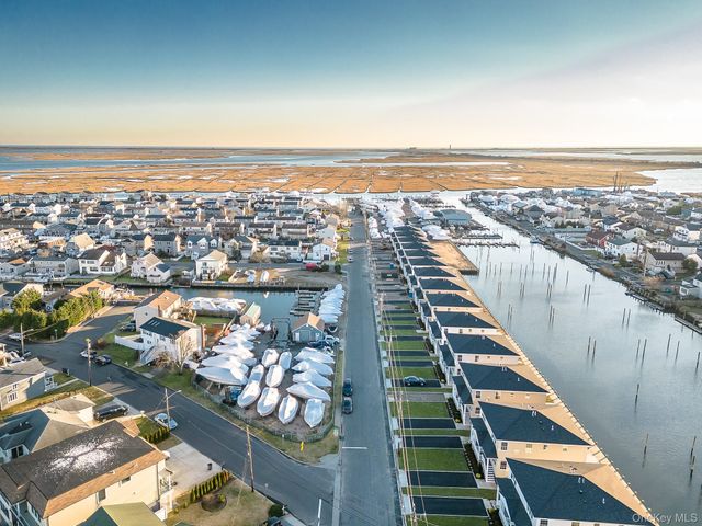 2812 Ocean Avenue, Seaford, NY 11783