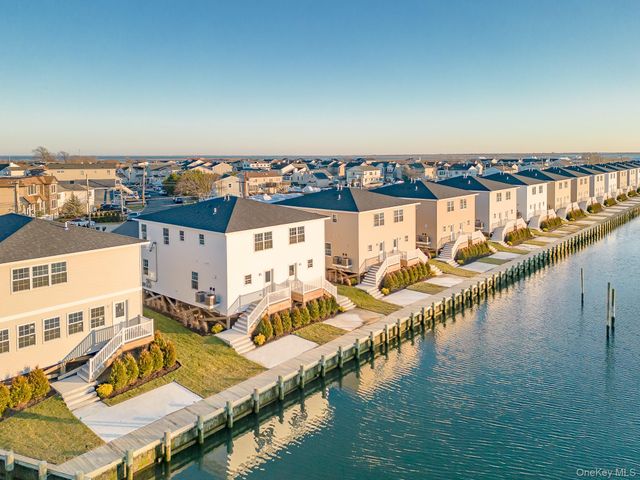 2812 Ocean Avenue, Seaford, NY 11783