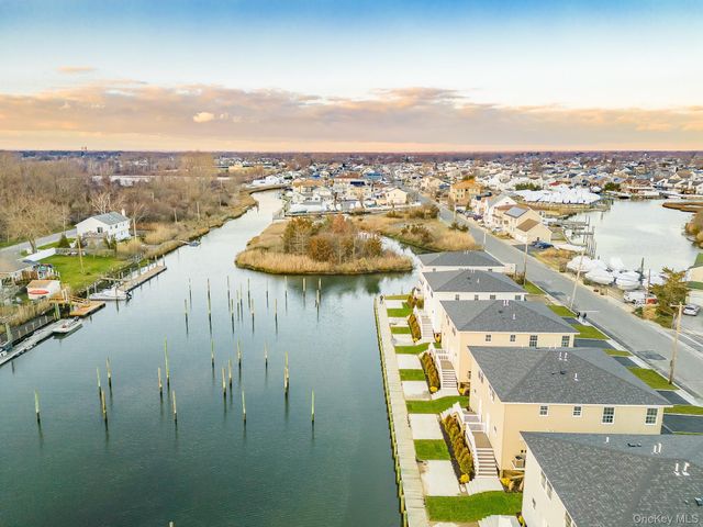 2812 Ocean Avenue, Seaford, NY 11783