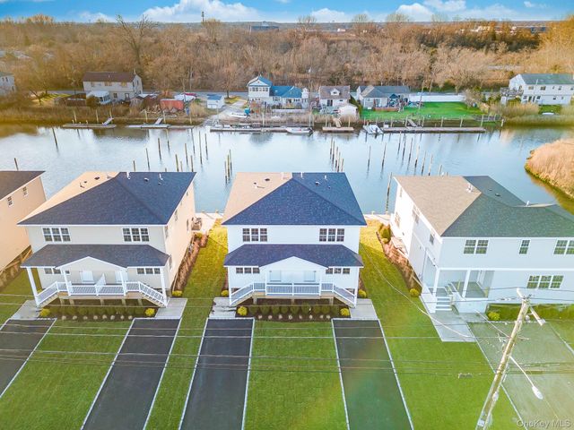 2812 Ocean Avenue, Seaford, NY 11783
