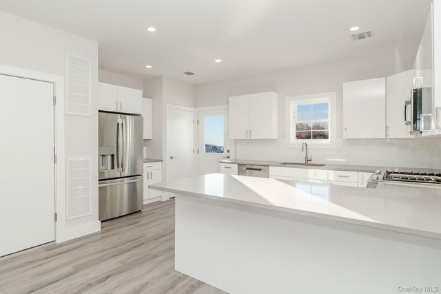 2812 Ocean Avenue, Seaford, NY 11783