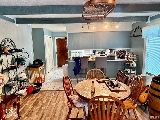 1009 S Buckingham Road, Yorktown, IN 47396