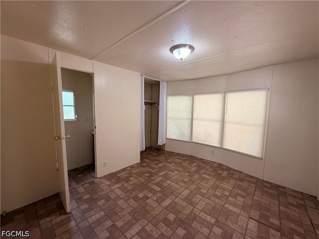 8146 Tolles DR, North Fort Myers, FL 33917
