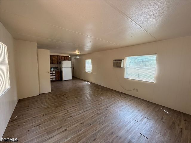 8146 Tolles DR, North Fort Myers, FL 33917