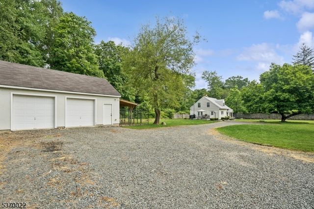537 W Hill Rd, Lebanon Twp., NJ 08826