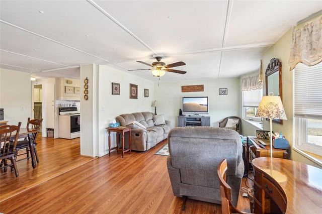 35138 DALE AVENUE, Zephyrhills, FL 33541