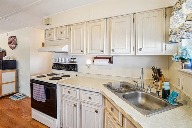 35138 DALE AVENUE, Zephyrhills, FL 33541