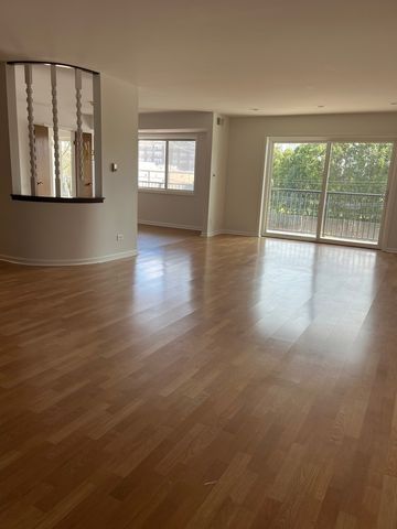 4940 Foster Street 202, Skokie, IL 60077