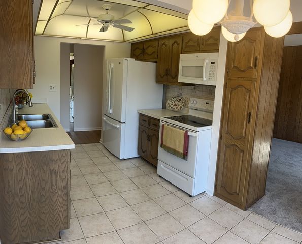 4940 Foster Street 202, Skokie, IL 60077