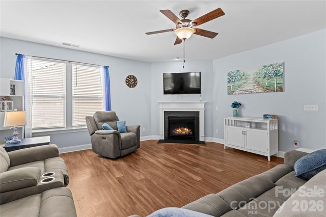 111 Paradise Hills Circle, Mooresville, NC 28115