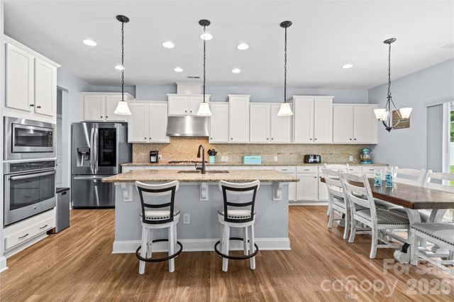 111 Paradise Hills Circle, Mooresville, NC 28115