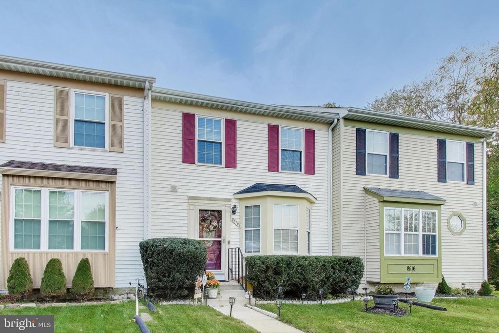 8514 RITCHBORO RD, District Heights, MD 20747