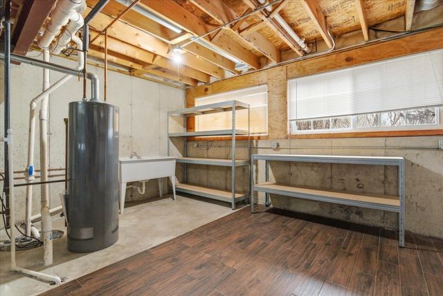 2190 Braeburn Drive B, Wauconda, IL 60084