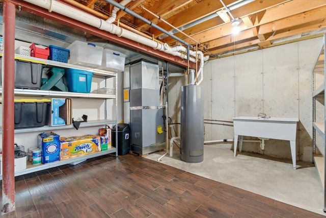 2190 Braeburn Drive B, Wauconda, IL 60084