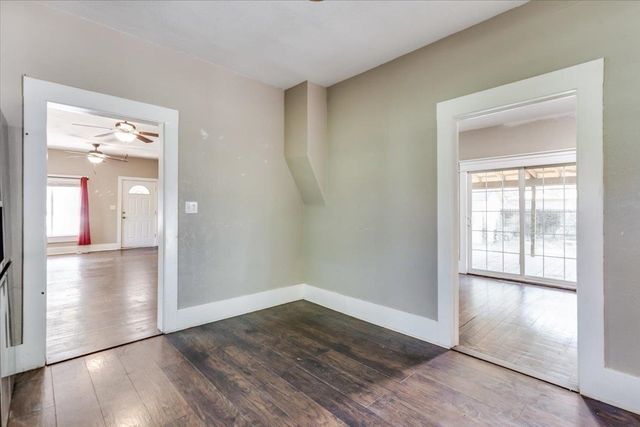 513 S 1st Ave, Mulvane, KS 67110