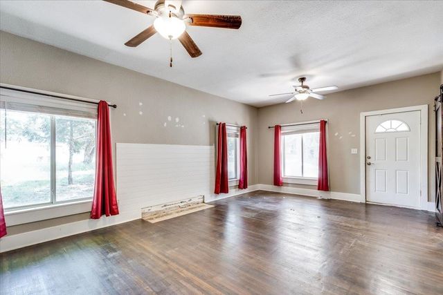 513 S 1st Ave, Mulvane, KS 67110