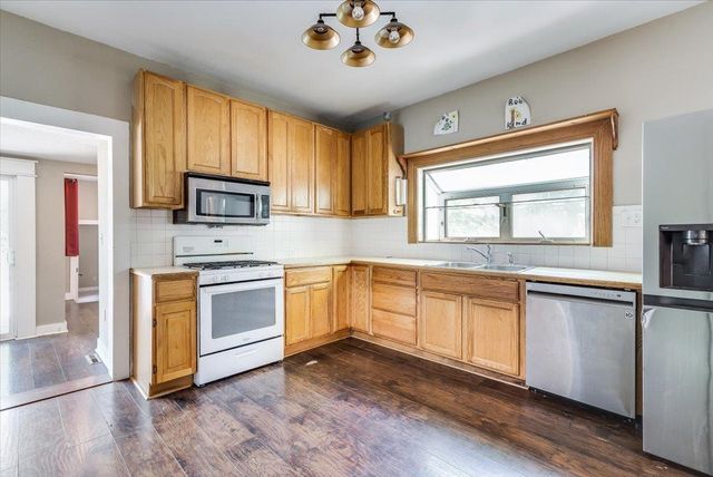 513 S 1st Ave, Mulvane, KS 67110