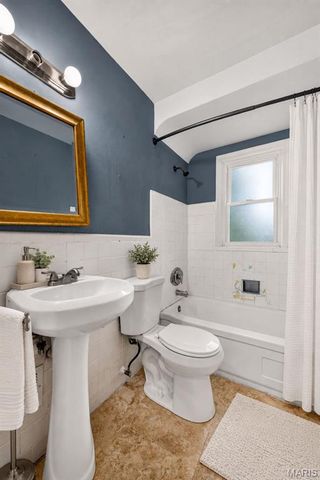 10160 Cloverdale Drive, St Louis, MO 63136