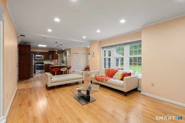 20 Warner Court, Glastonbury, CT 06033