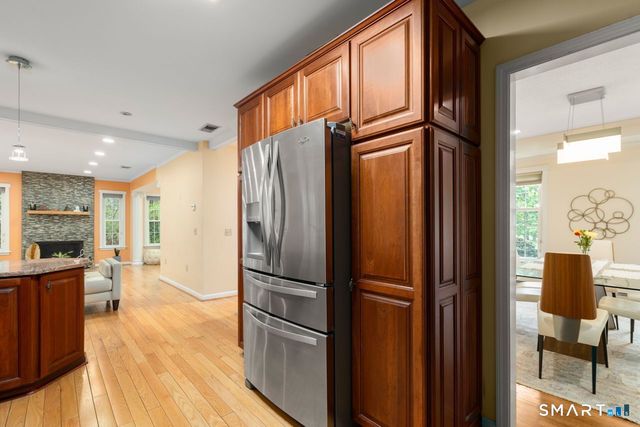 20 Warner Court, Glastonbury, CT 06033