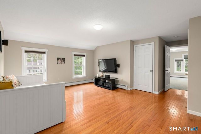 20 Warner Court, Glastonbury, CT 06033