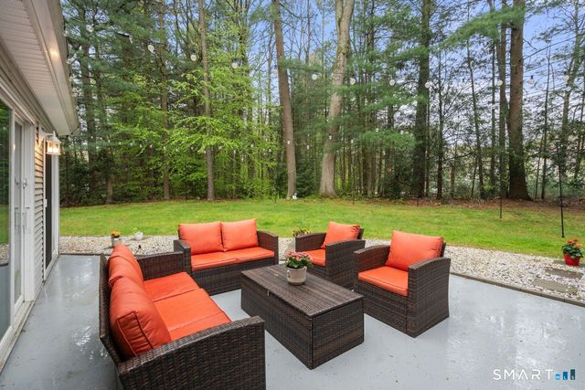 20 Warner Court, Glastonbury, CT 06033