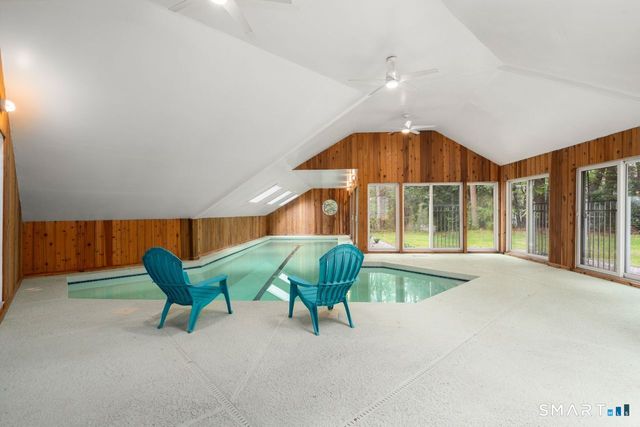 20 Warner Court, Glastonbury, CT 06033