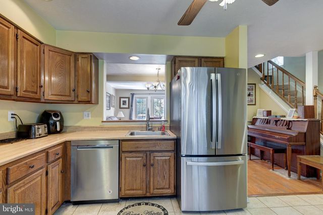 737 CLEARVIEW AVE, Hampstead, MD 21074
